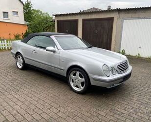 Mercedes-Benz Mercedes-Benz CLK 200 CABRIO SPORT AMG OPTIK ELEKT Gebrauchtwagen