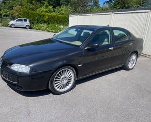 Alfa Romeo Alfa Romeo 166 2,4JTD 20V navi leder 2HD xenon Gebrauchtwagen