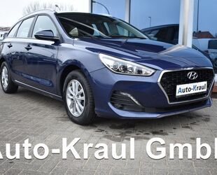 Hyundai Hyundai i30 Kombi 1.6 CRDI Select Klima Alu AHK Sp Gebrauchtwagen