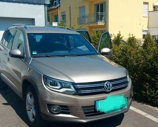 VW Volkswagen Tiguan 2.0 TDI DSG 4MOTION Sport & Styl Gebrauchtwagen