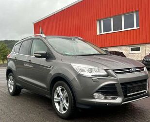 Ford Ford Kuga Titanium Automatik At-Motor Xenon Panor. Gebrauchtwagen