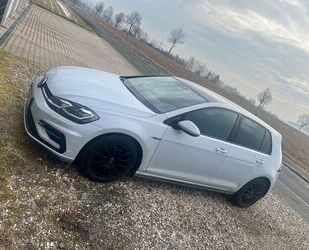 VW Volkswagen Golf 1.5 TSI ACT Highline 2x R-Line,Pan Gebrauchtwagen