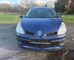 Renault Renault Clio Authentique 1.2 16V 48kW Gebrauchtwagen