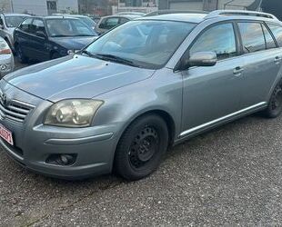 Toyota Toyota Avensis Combi Sol 2.0-l-D-4D Gebrauchtwagen