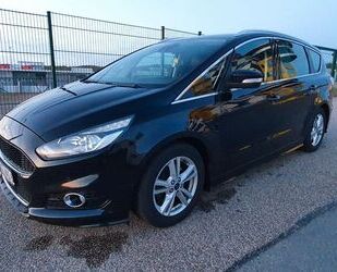 Ford Ford S-Max 2,0 TDCi 132kW Titanium, 7 Sitze, AHK Gebrauchtwagen