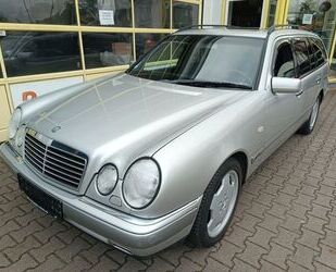 Mercedes-Benz Mercedes-Benz E 320 T Elegance Leder,Klimaaut,Xeno Gebrauchtwagen