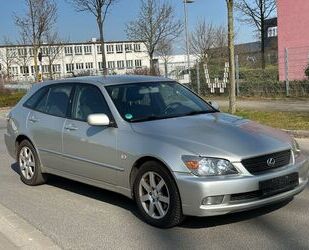 Lexus IS 200 Gebrauchtwagen