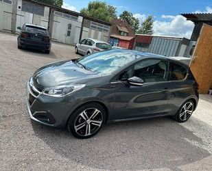 Peugeot Peugeot 208 1.2 GT-Line TEILLEDER / SPORTSITZE / Gebrauchtwagen