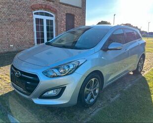 Hyundai Hyundai i30 cw *1.Hand/Klimaautomatik/TÜV NEU Gebrauchtwagen