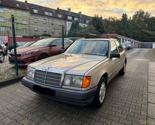 Mercedes-Benz Mercedes-Benz 250 D H ZULASSUNG*AHK*TÜV NEU Gebrauchtwagen