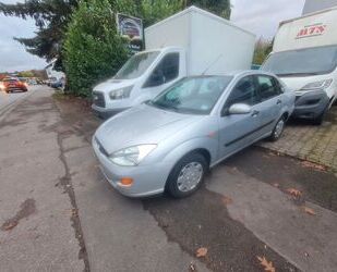 Ford Ford Focus Lim. Ghia Tüv Neu orig 99 TKM Gebrauchtwagen