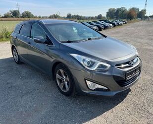 Hyundai Hyundai i40 cw Style / Navi / R-Kamera / TÜV Juli Gebrauchtwagen