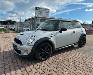 Mini MINI Mini Cooper S *Bi-Xenon*TÜV/Au Neu*Teilleder* Gebrauchtwagen