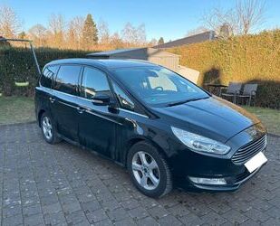 Ford Ford Galaxy/Titanium/7 Sitzer/8-fach/AHK Gebrauchtwagen