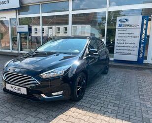 Ford Ford Focus Lim. Titanium 1.5 110kW Klima PDC SH uv Gebrauchtwagen