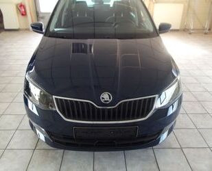 Skoda Skoda Fabia 1.0l TSI CLIMATRONIC/SITZHEIZUNG/PDC/A Gebrauchtwagen