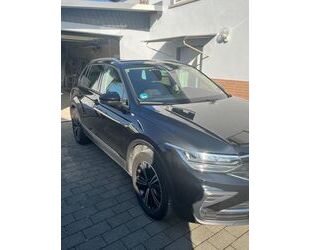 VW Volkswagen Tiguan 2.0 TDI SCR DSG ACTIVE ACTIVE Gebrauchtwagen