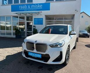 BMW BMW iX1 30 xDrive M Sport *Navi/Kamera/LED/SHZ* Gebrauchtwagen