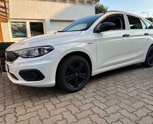 Fiat Fiat Tipo More PDC AHK Sommer/Winterreifen Gebrauchtwagen