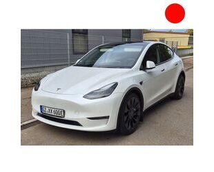 Tesla Tesla Model Y Performance +AWD+USS+21 ZOLL+1. Hand Gebrauchtwagen