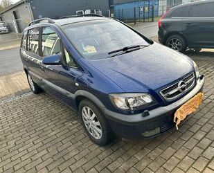 Opel Opel Zafira 2.2 16V Comfort Comfort Gebrauchtwagen