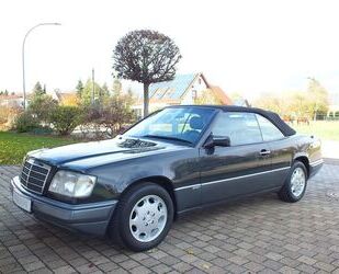 Mercedes-Benz Mercedes-Benz E 220 Cabrio - in makellosem Zustand Gebrauchtwagen