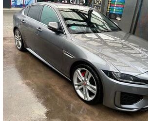 Jaguar Jaguar XE R Dynamic mit Jaguar Approved Garantie Gebrauchtwagen