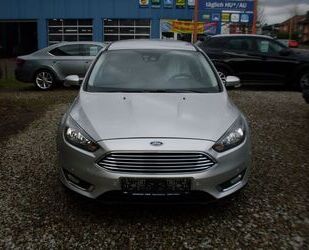 Ford Ford Focus Turnier Titanium Autom.Navi Gebrauchtwagen