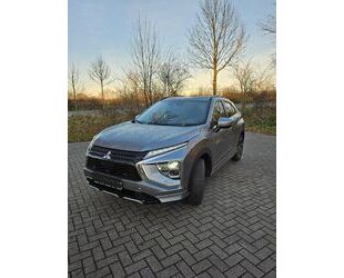 Mitsubishi Mitsubishi Eclipse Cross 2.4 PLUG-IN HYBRID 4WD Se Gebrauchtwagen