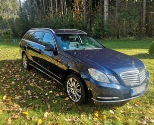 Mercedes-Benz Mercedes-Benz E 250 CDI 4MATIC T ELEGANCE Automat Gebrauchtwagen