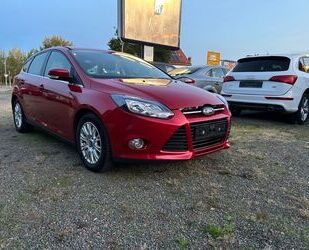 Ford Ford Focus Lim. Titanium Navigation 1 Hand Gebrauchtwagen