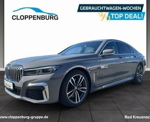 BMW BMW 740d xDrive M-Sport Head-Up+Leder+Shz+LED+Park Gebrauchtwagen