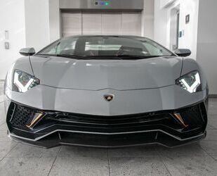 Lamborghini Lamborghini Aventador LP780-4 Ultimae Coupé Gebrauchtwagen