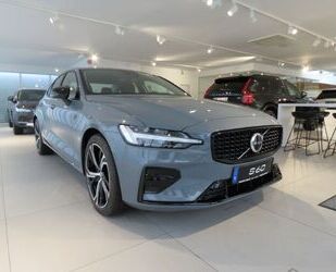 Volvo Volvo S60 B4 Plus Dark 19Zoll Harman/Kardon Leder Gebrauchtwagen