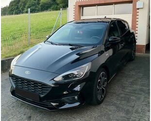 Ford Ford Focus 1,5 EcoBoost 110kW ST-Line mit Design P Gebrauchtwagen