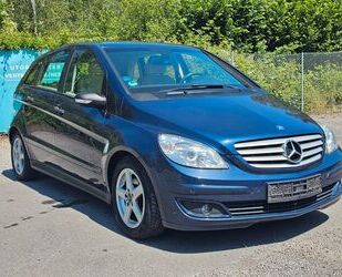 Mercedes-Benz Mercedes-Benz B 180 CDI AUTOMATIK+LEDER+NAVI+PDC+L Gebrauchtwagen