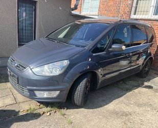 Ford Ford Galaxy 2,0 TDCi 120kW DPF Titanium PowerShif. Gebrauchtwagen