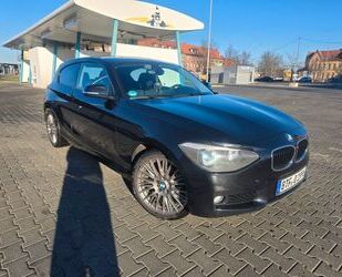 BMW BMW 118d LED SHZ NAVI ALU Gebrauchtwagen