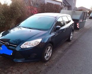 Ford Ford Focus Turnier *NAVI*PDC*KLIMA*AHK Gebrauchtwagen