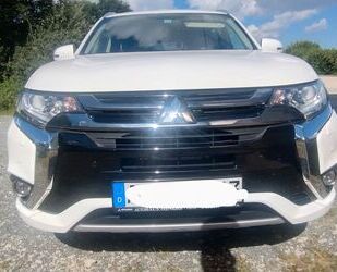 Mitsubishi Mitsubishi Plug-in Hybrid Outlander 2.0 MIVEC PLUG Gebrauchtwagen