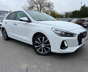 Hyundai Hyundai i30 Premium++1.Hand++Pano++ Gebrauchtwagen