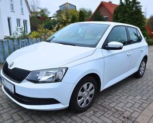 Skoda Skoda Fabia 1.0 Klima ABS ESP Allwetterreifen neu Gebrauchtwagen