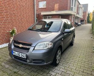 Chevrolet Chevrolet Aveo 1.2 LS Neu TÜV . Gebrauchtwagen