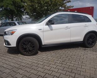 Mitsubishi Mitsubishi ASX 1.6 Ed+Black 2WD NAV*SHZ*KAMER*PANO Gebrauchtwagen