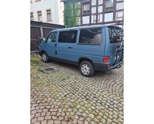 VW Volkswagen T4 Caravelle 2,5-l-Diesel TDI 75kW Stan Gebrauchtwagen