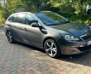 Peugeot Peugeot 308 SW Business-Line 150 Auto.;AHK;Panoram Gebrauchtwagen