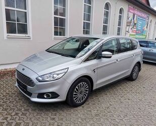 Ford Ford S-Max 2,0 TDI Titanium +Klima+Sensor+Navi+Xen Gebrauchtwagen