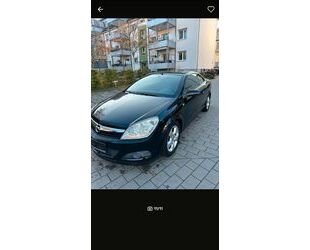 Opel Opel Astra 1.8 ECOTEC Cosmo Cosmo Gebrauchtwagen