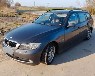 BMW BMW 320d touring *DPF*LEDER*PDC*XENON* Gebrauchtwagen