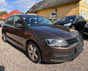 VW Volkswagen Jetta VI Comfortline 1.2 PDC*ALU*KLIMA* Gebrauchtwagen